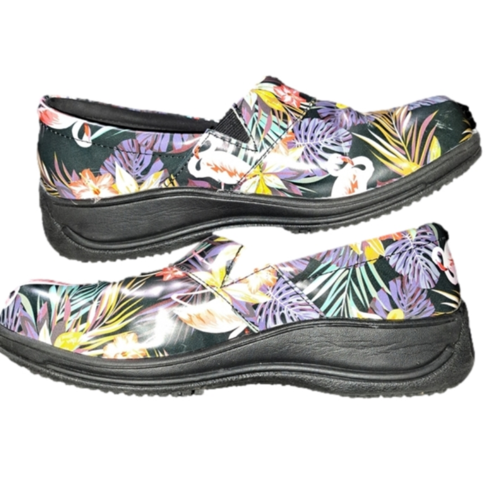 Women's sz9 Laforst clogs. Good condition other than creases (see pics)
